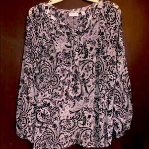Black/white blouse size Lg